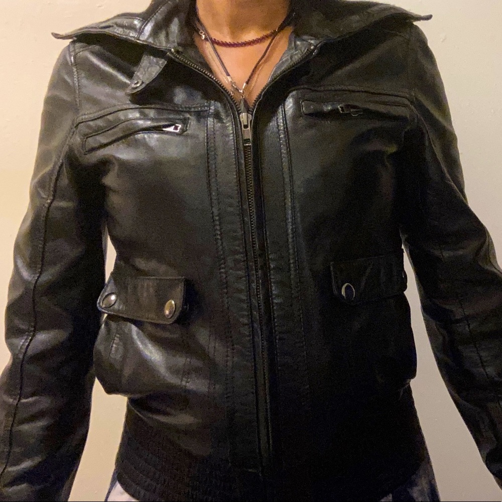 Mango fitted black genuine leather jacket.